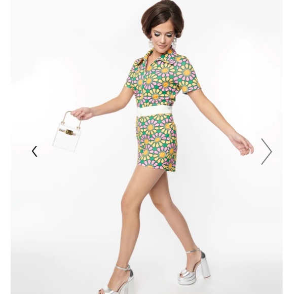 Smak Parlour Mod Daisy Belted Romper - Picture 6 of 8